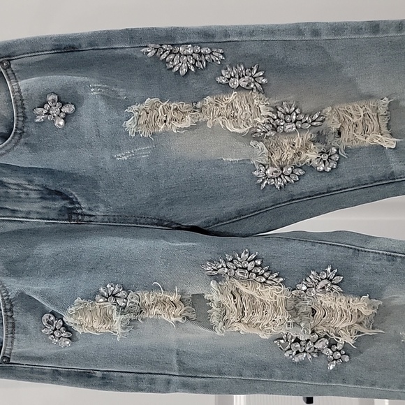 Lea & Viola Embellished Boyfriend Jeans - Picture 2 of 8